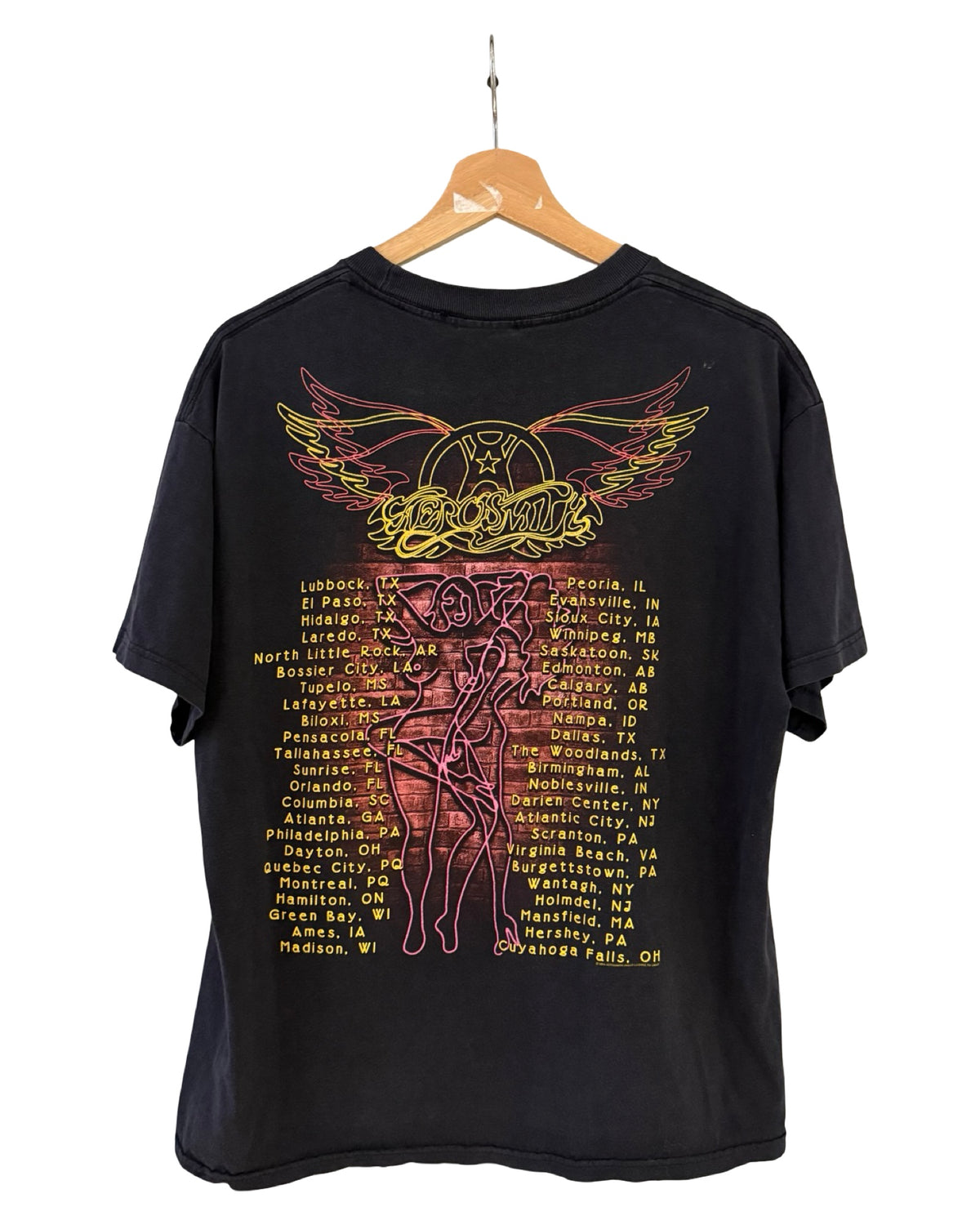 Vintage 2004 Aerosmith Honkin’ On BoBo Band Tour Tee