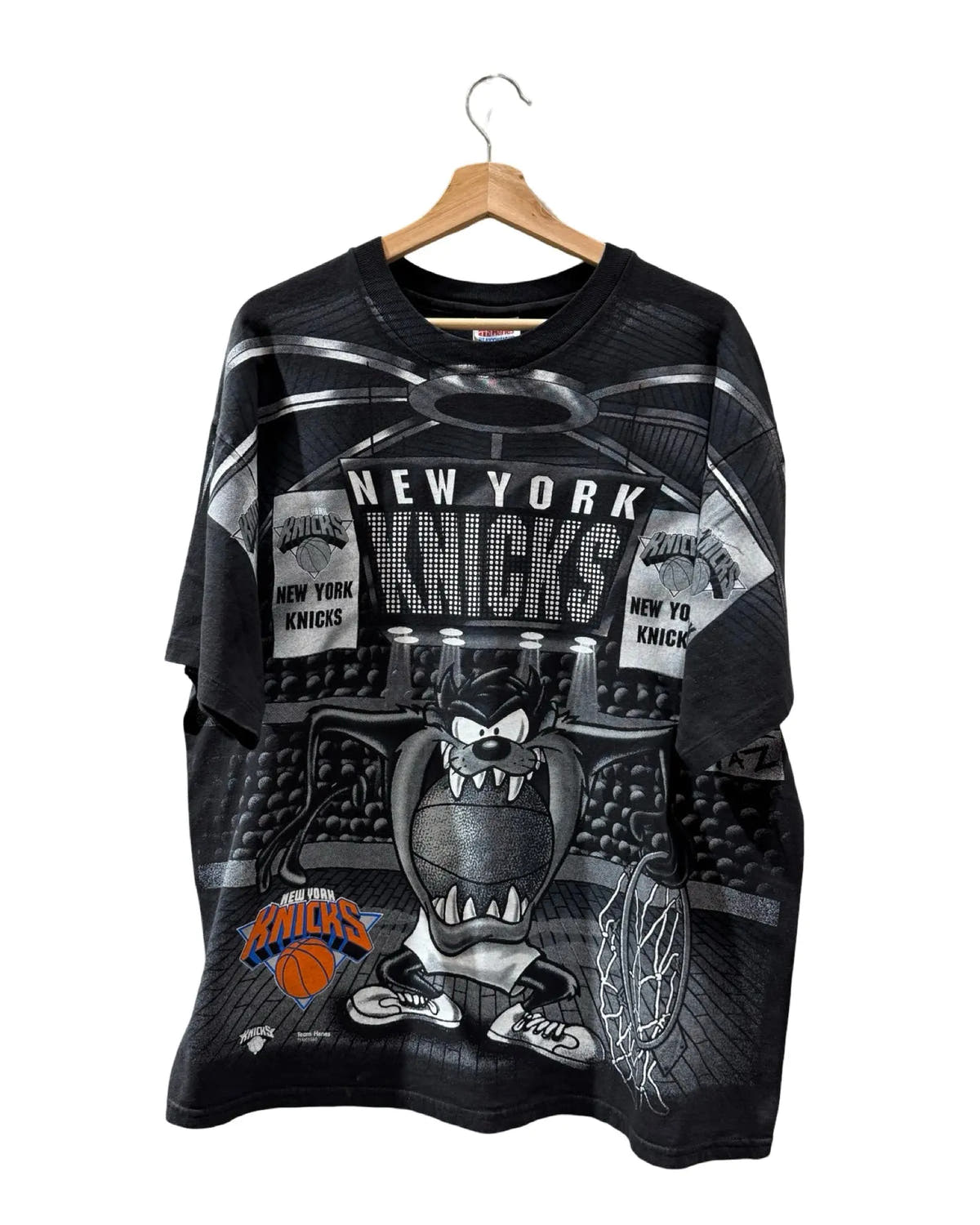 Vintage 90s New York Knicks Taz Big Print Tee 3rdStrike