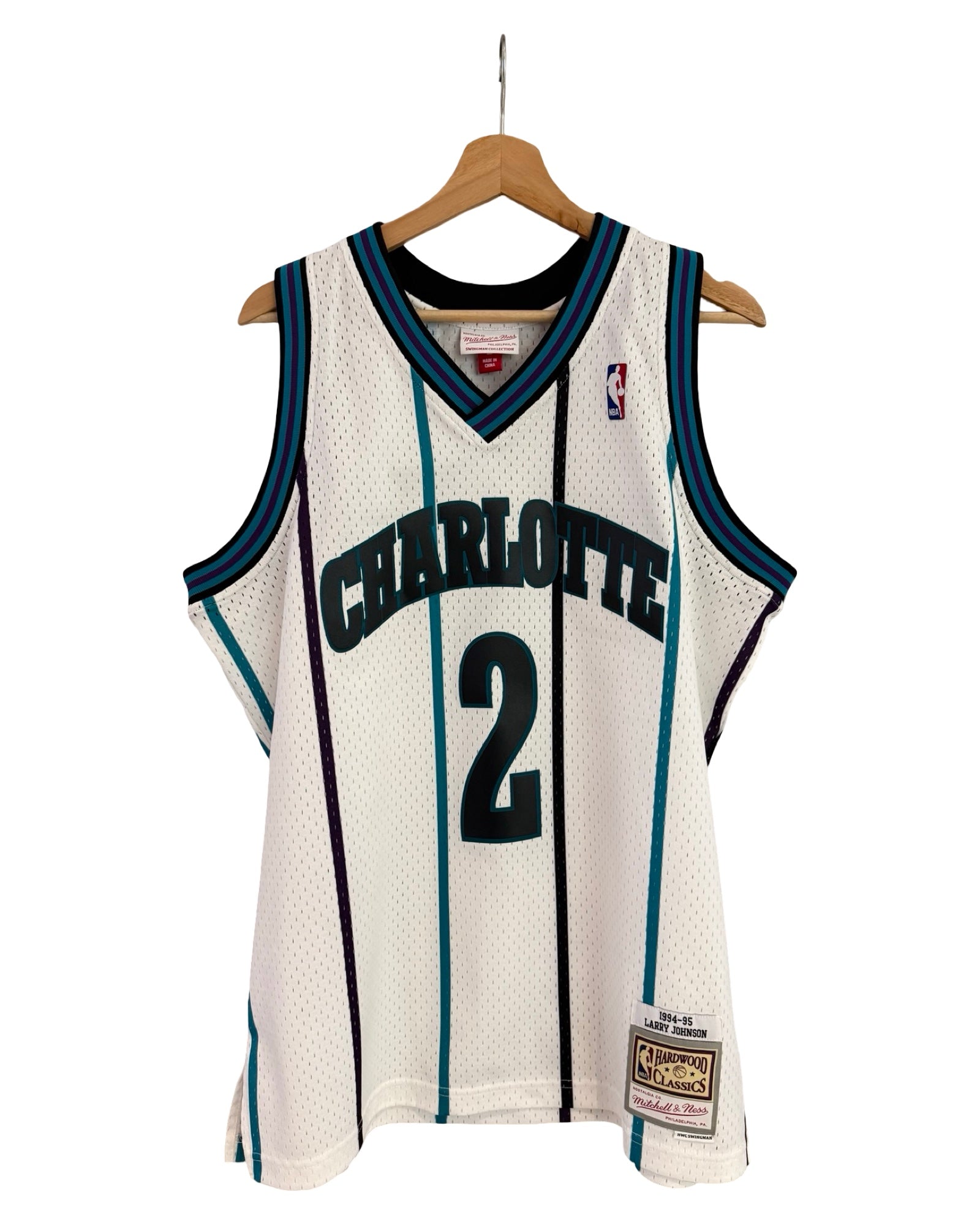 Mitchell & Ness Hardwood Classics Larry Johnson #2 Charlotte Hornets 1994–95 Swingman Jersey
