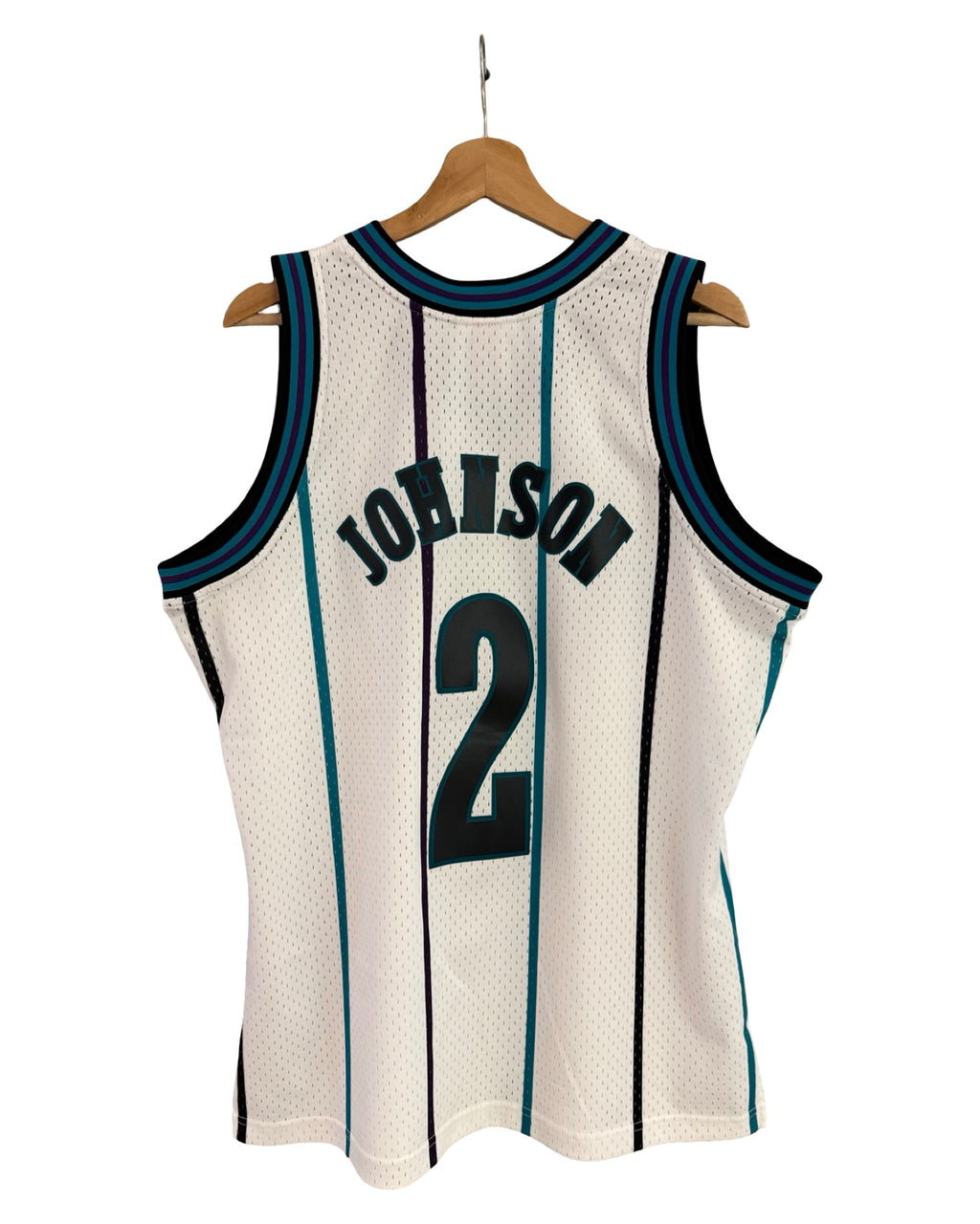 Mitchell & Ness Hardwood Classics Larry Johnson #2 Charlotte Hornets 1994–95 Swingman Jersey